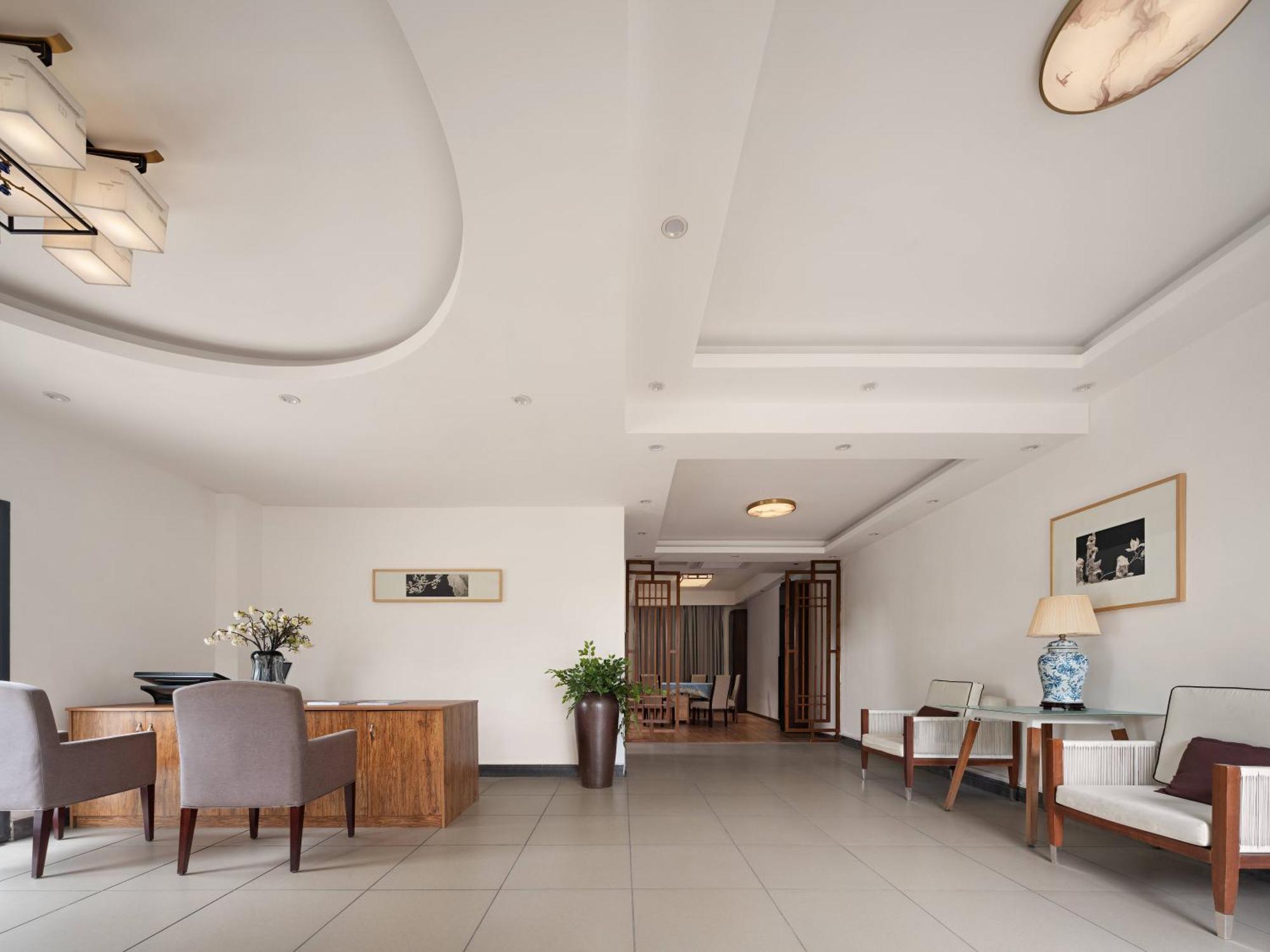 Serene Vale Inn Guilin-Free One Way Pick Up Service To High-Speed Railway Station For 2 Nights Екстер'єр фото
