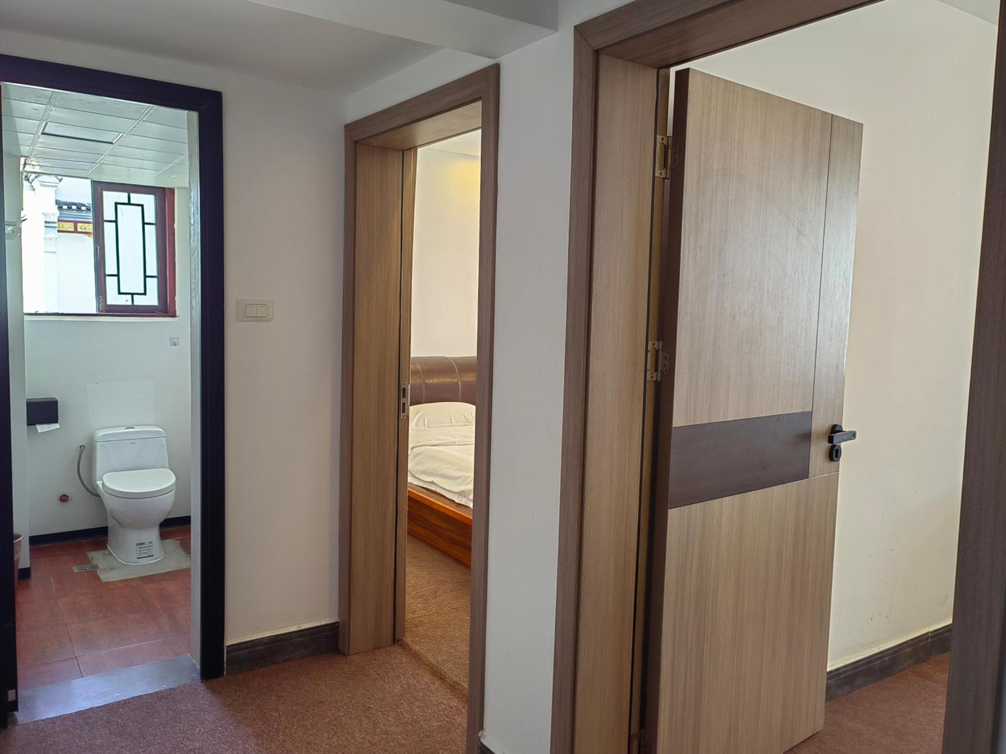 Serene Vale Inn Guilin-Free One Way Pick Up Service To High-Speed Railway Station For 2 Nights Номер фото